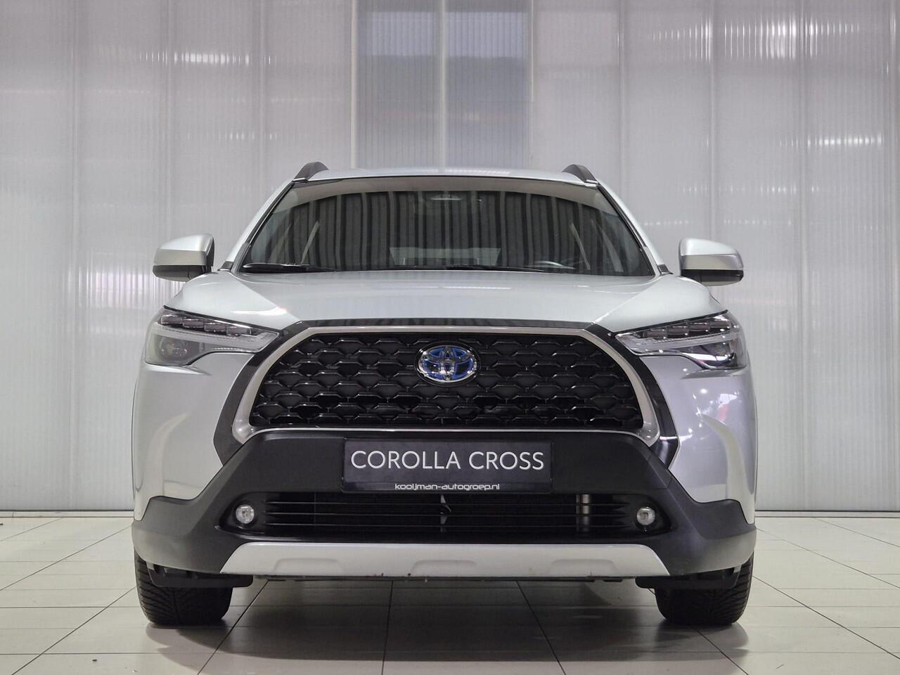 Toyota COROLLA Cross Hybrid 140 Dynamic Adaptieve cruise control, navigatie Apple CarPlay/Android Auto, draadloze telefoonlader, keyless, Elektrische achterklep, All season banden