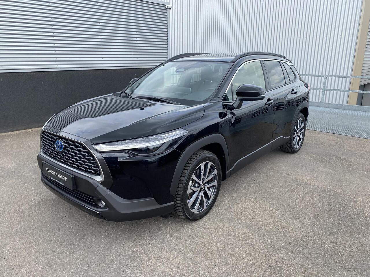 Toyota COROLLA Cross Hybrid 200 Style Panoramadak, stoelverwarming, navigatie Apple CarPlay/Android Auto, dodehoekdetectie, adaptieve cruise control,