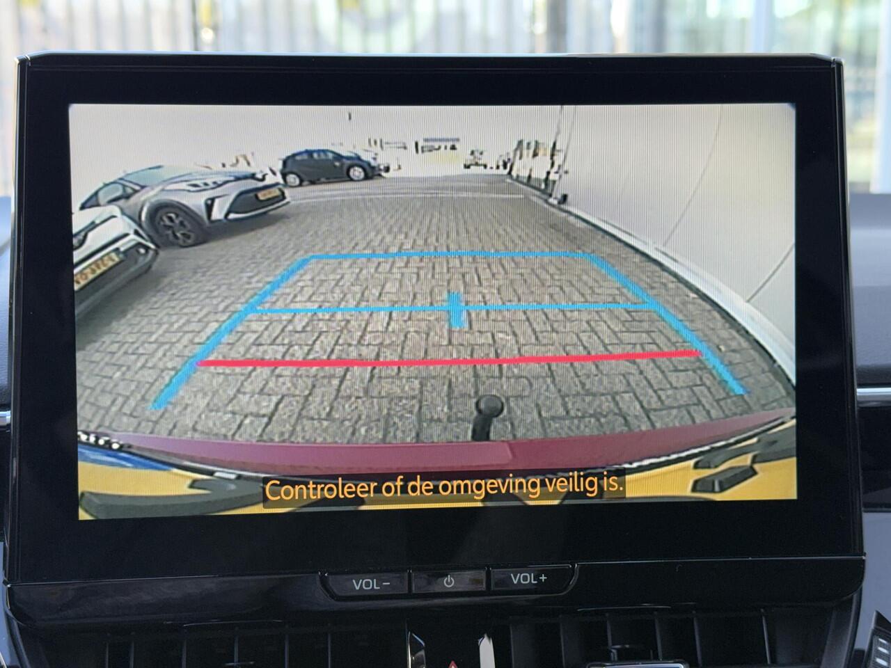 Toyota COROLLA Touring Sports Hybrid 140 GR Sport **STOEL EN STUURWIELVERWARMING/ DODEHOEK DETECTIE/ PARKEERSENSOREN/ GARANTIE**