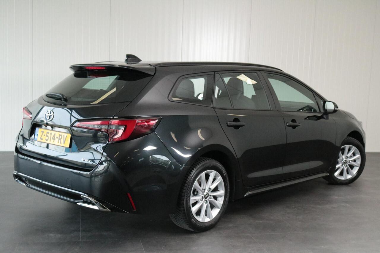 Toyota COROLLA Touring Sports Hybrid 140 Active, Navi , All Season banden