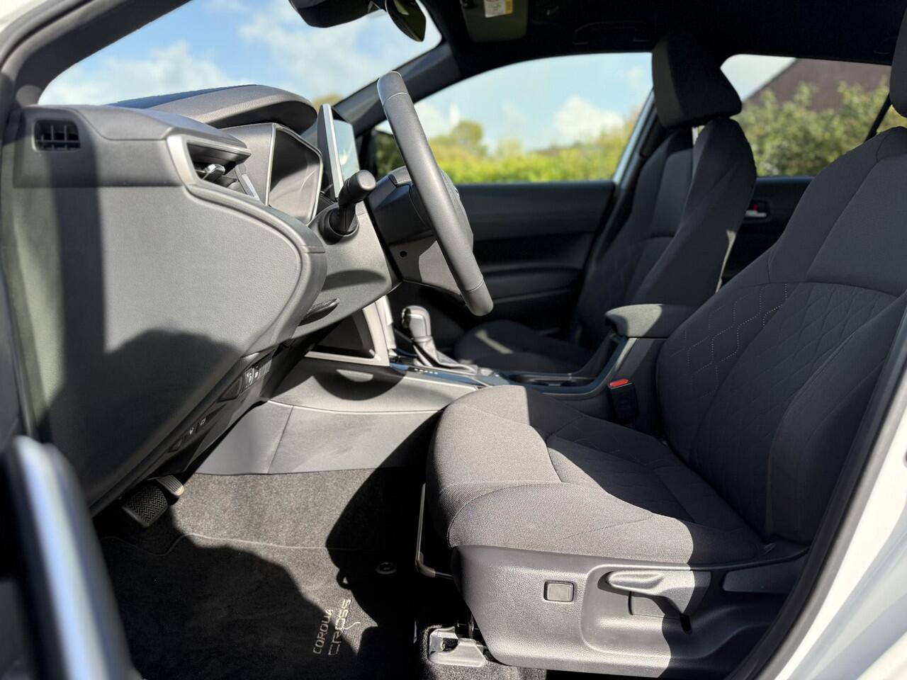 Toyota COROLLA Cross Hybrid 140 Style Elektr. klep | Keyless | ACC | Stoel-stuurverwarming