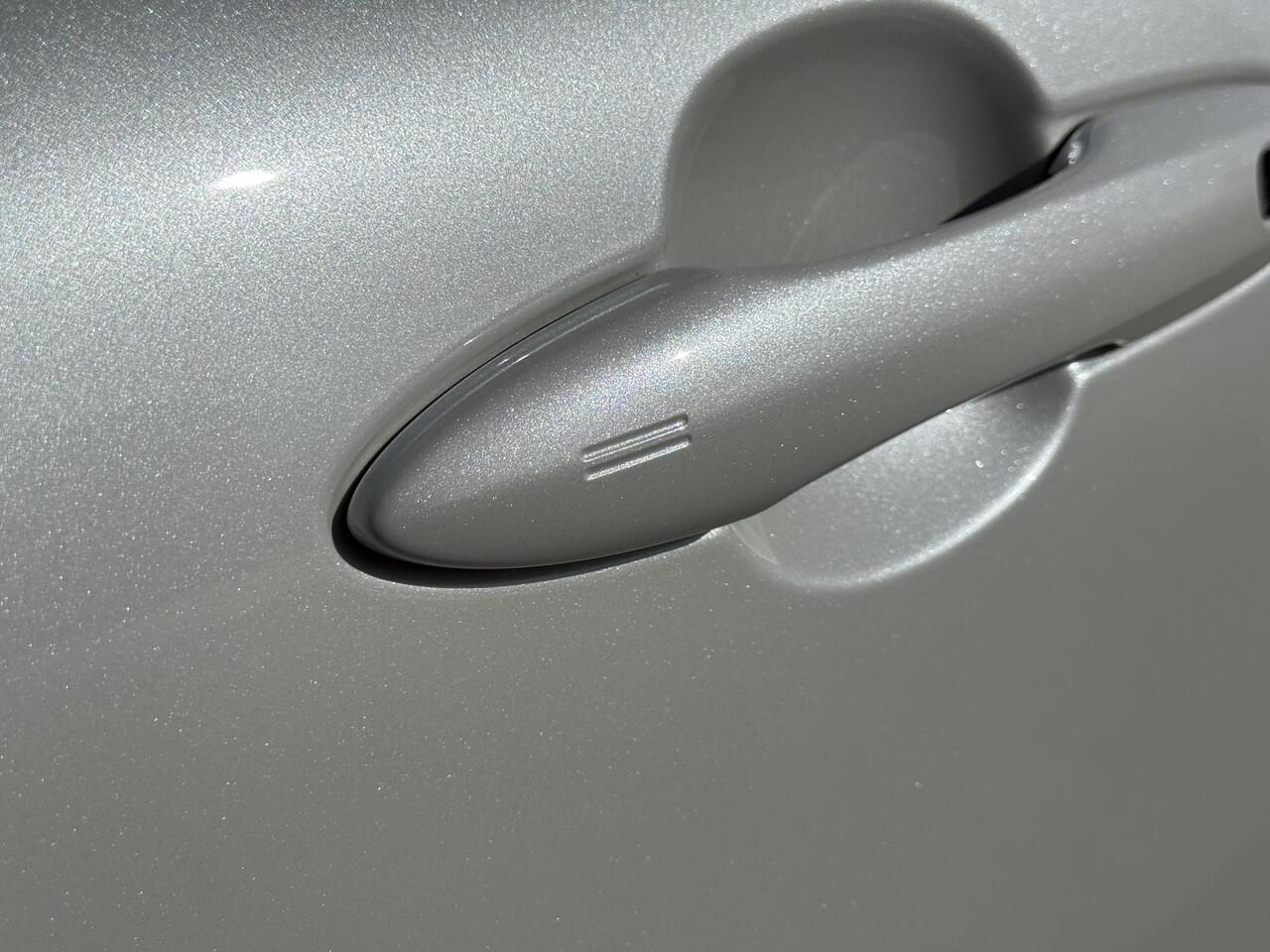 Toyota COROLLA Cross Hybrid 140 Style Elektr. klep | Keyless | ACC | Stoel-stuurverwarming