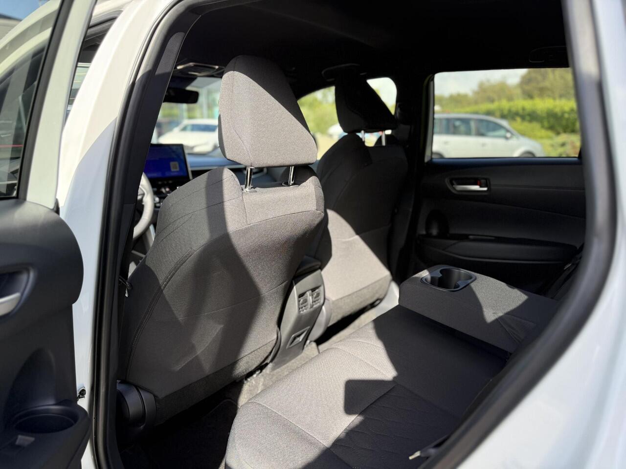 Toyota COROLLA Cross Hybrid 140 Style Elektr. klep | Keyless | ACC | Stoel-stuurverwarming