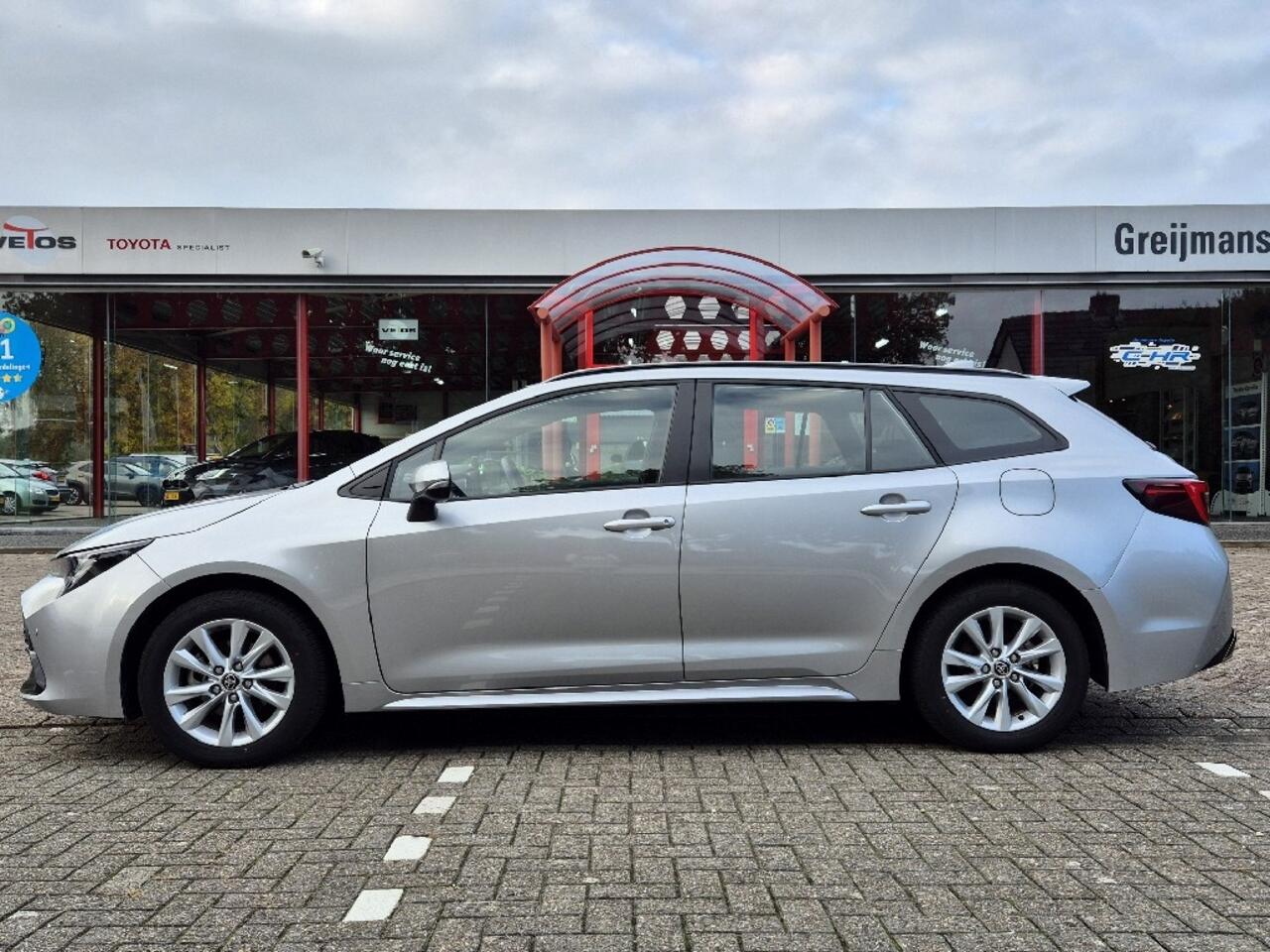 Toyota COROLLA 1.8 Hybrid Automaat Business Plus | Stoel- en stuurverwarming |