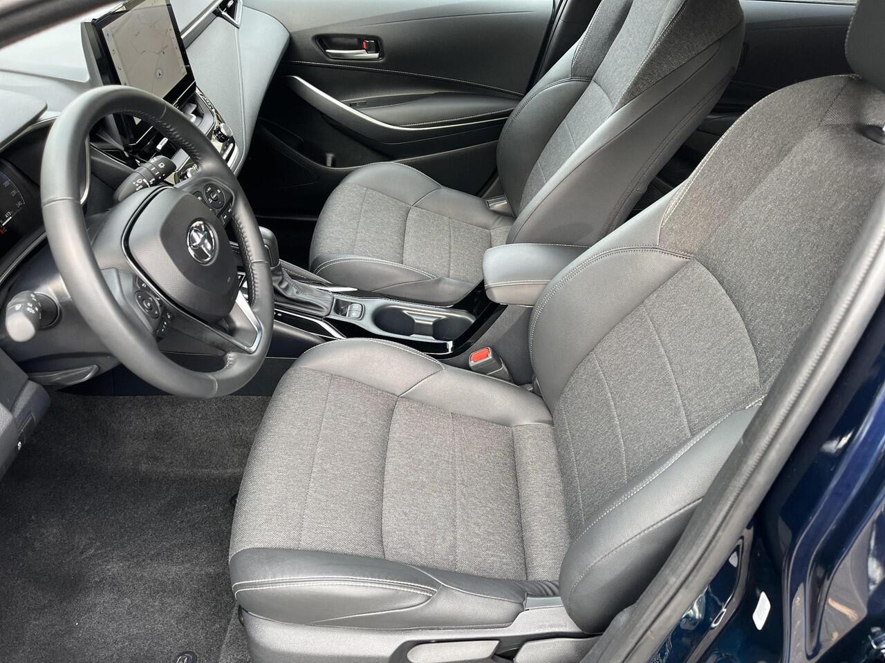 Toyota COROLLA Touring Sports Hybrid 140 Dynamic | Parkeersensoren | Stoelverwarming | Navigatie | Keyless entry |