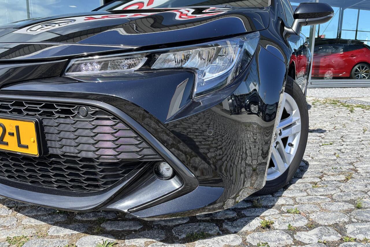 Toyota COROLLA Touring Sports Hybrid Business Parkeersensoren, Stoelverwarming, Apple carplay, Android auto, BSM, NAVI.