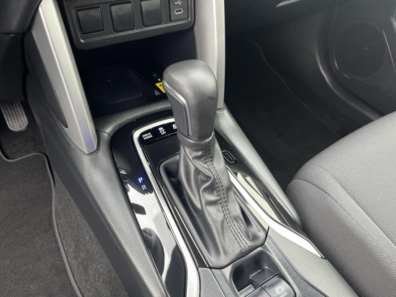 Toyota COROLLA 1.8 Hybrid Style 140 pk