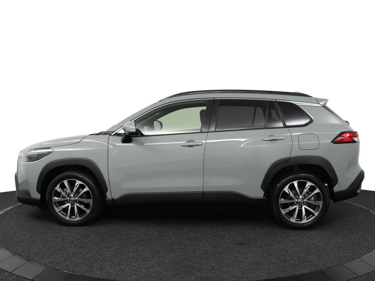 Toyota COROLLA Cross Hybrid 140 Dynamic | Trekhaak | all seasons banden | Apple Carplay/Android Auto | Navigatie |