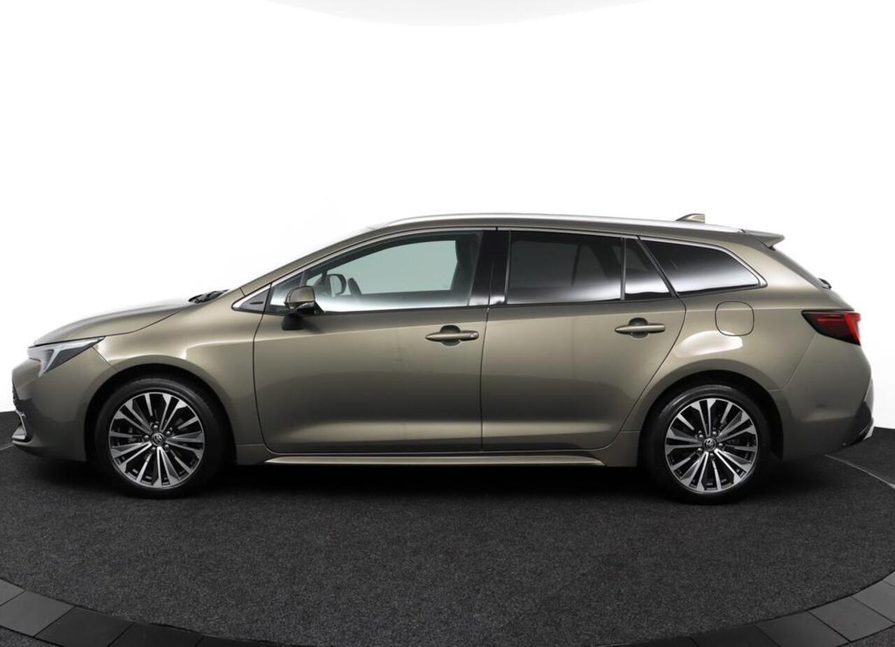 Toyota COROLLA Touring Sports Hybrid 140 Dynamic | Apple Carplay/Android Auto | Parkeersensoren | Stoelverwarming | Elektrische Achterklep | Navigatie |