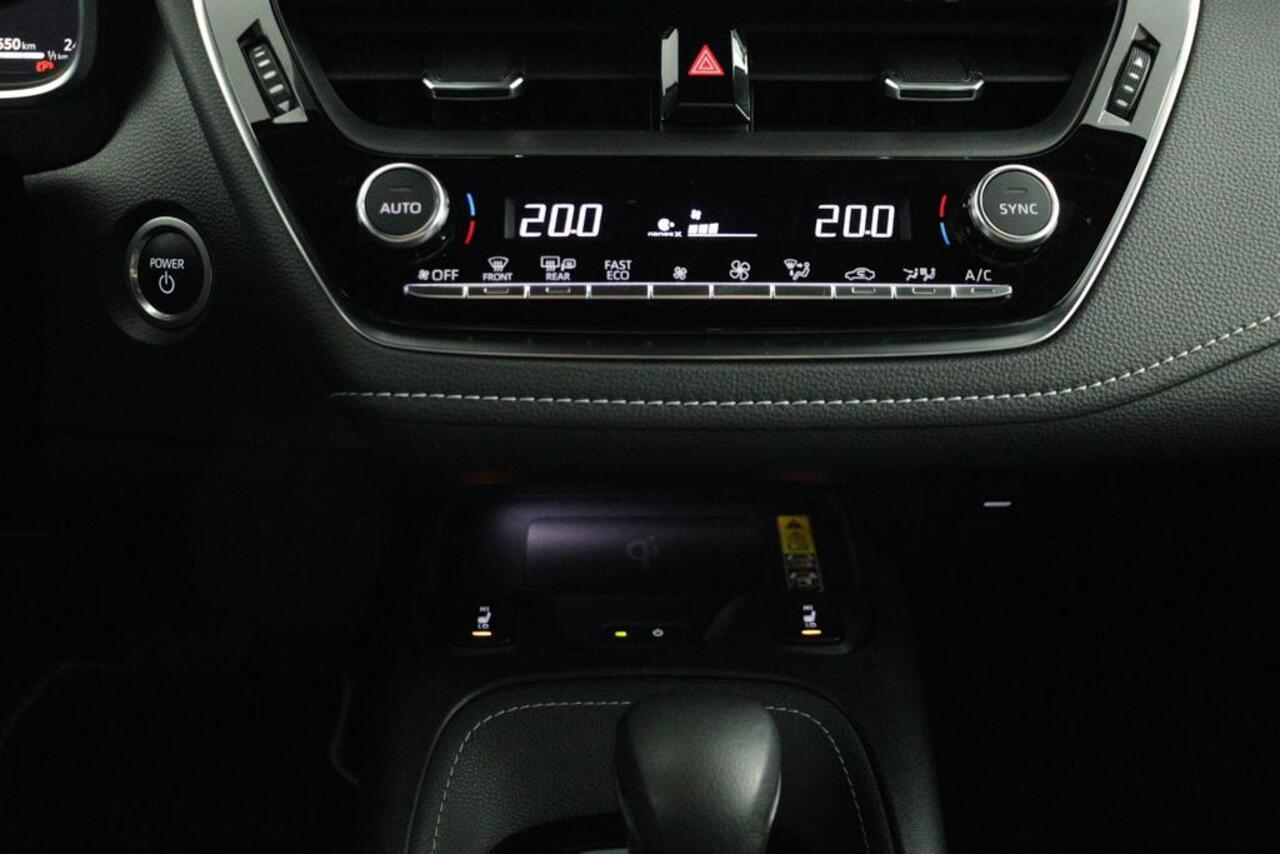 Toyota COROLLA Touring Sports Hybrid 140 Dynamic | Apple Carplay/Android Auto | Parkeersensoren | Stoelverwarming | Elektrische Achterklep | Navigatie |