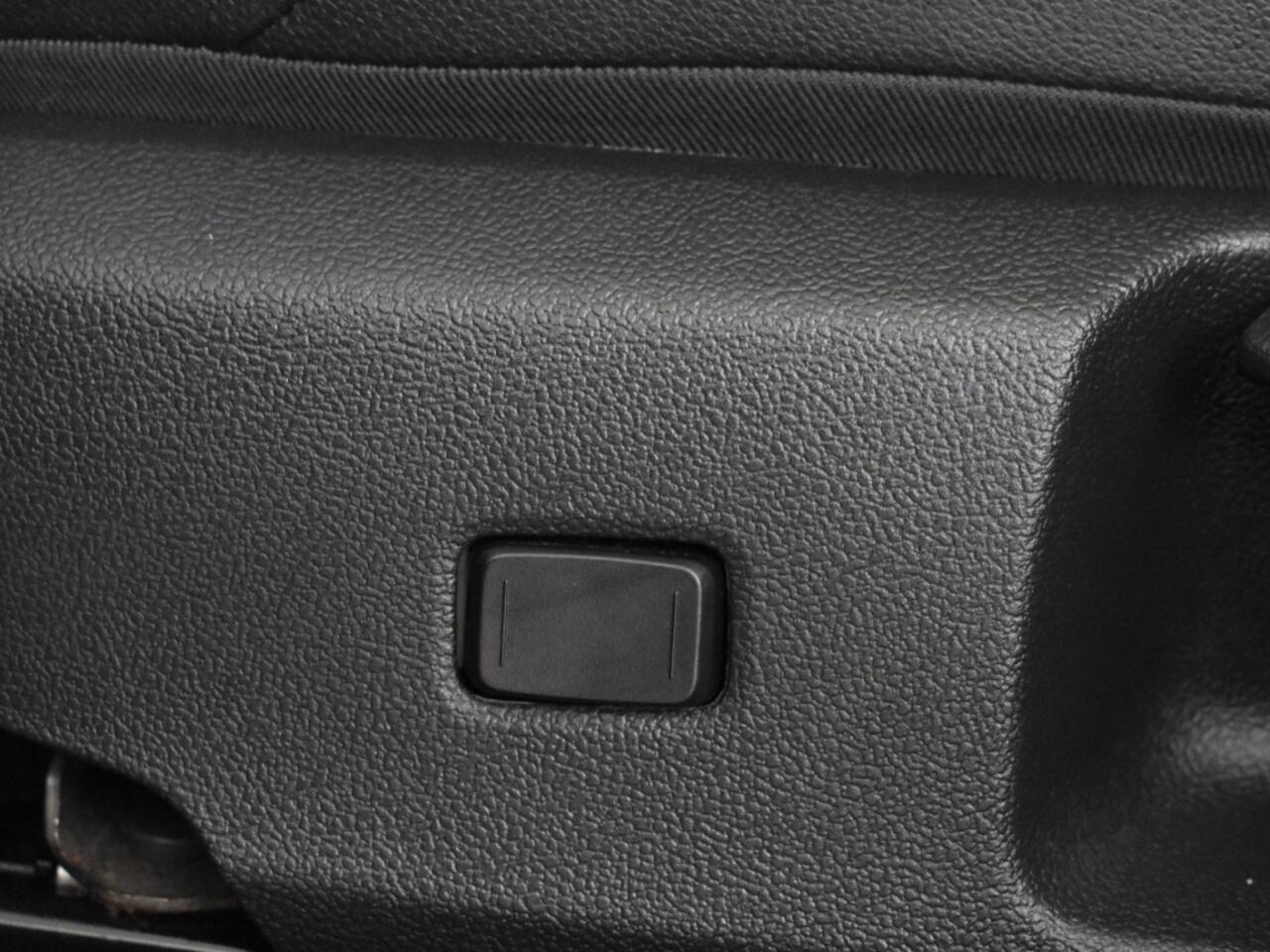 Toyota COROLLA Hybrid 140 Style Edition | Stuur en Stoelverwarming | PDC V+A |