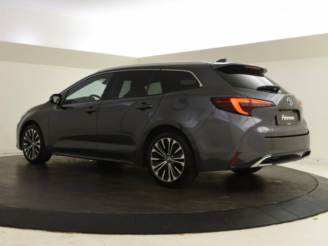 Toyota COROLLA Hybrid 140 Style Edition | Stuur en Stoelverwarming | PDC V+A |