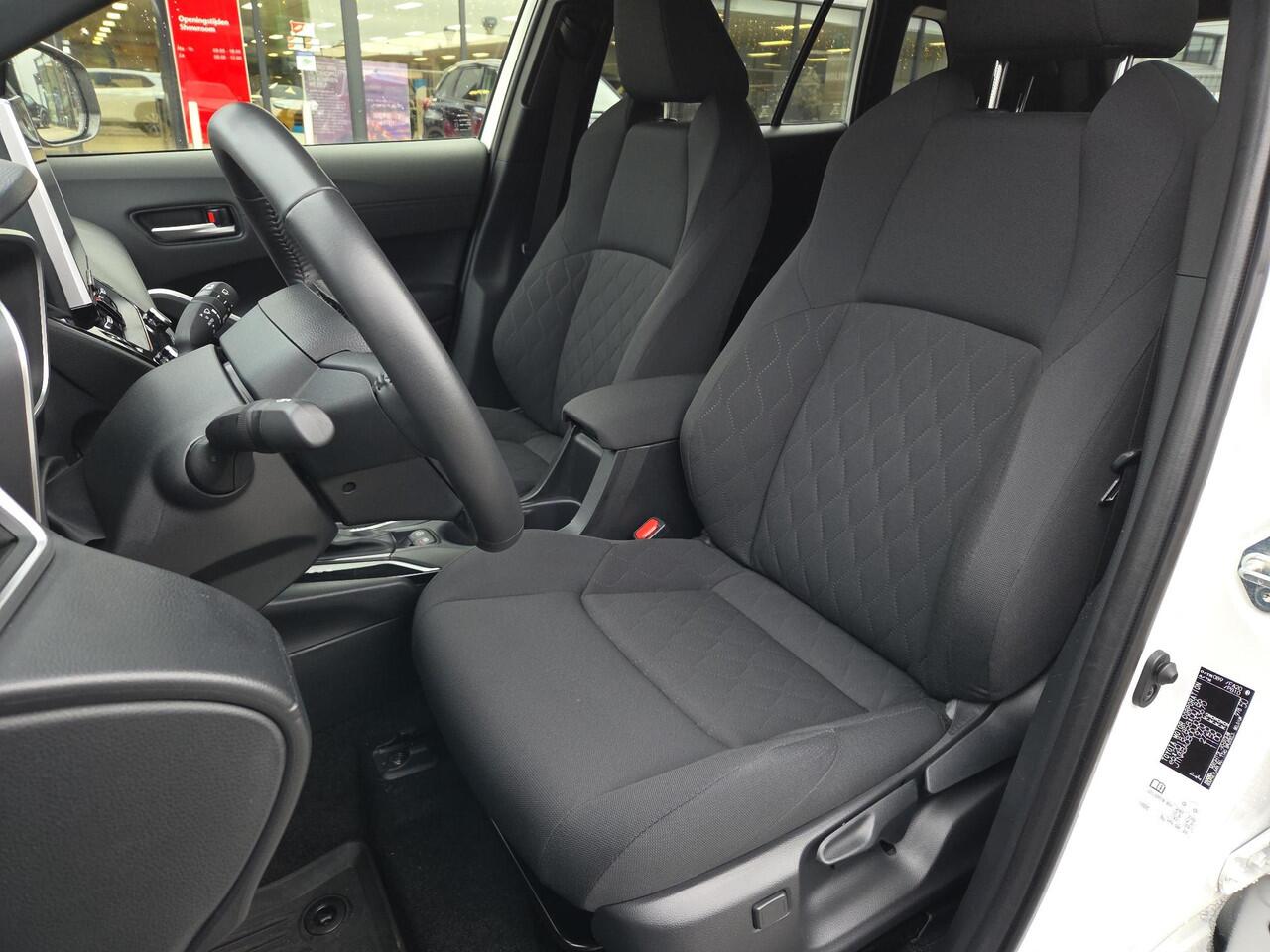 Toyota COROLLA Cross Hybrid 200 Style | Apple CarPlay | Elektr. Klep | Blindspot | Rijklaarprijs incl. garantie |