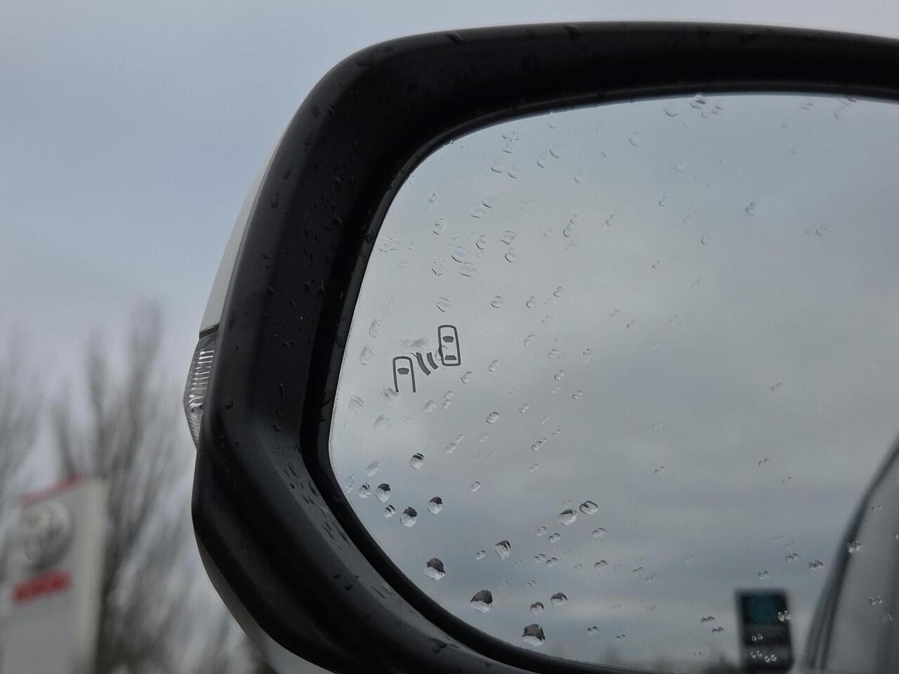 Toyota COROLLA Cross Hybrid 200 Style | Apple CarPlay | Elektr. Klep | Blindspot | Rijklaarprijs incl. garantie |