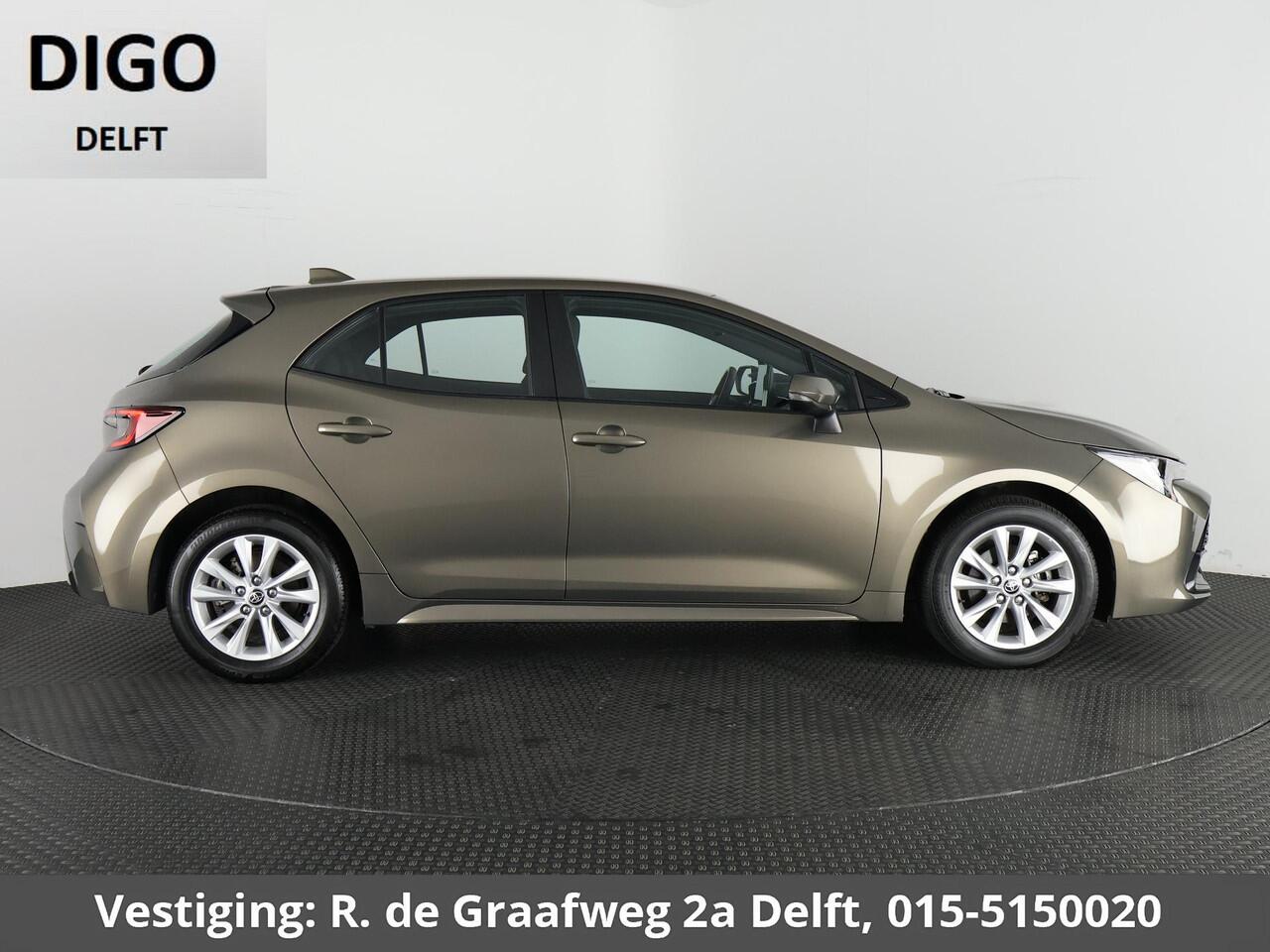 Toyota COROLLA Hybrid 140 Business | Stuur-/& Stoelverwarming | Apple Carplay & AndroidAUTO | Navigatie