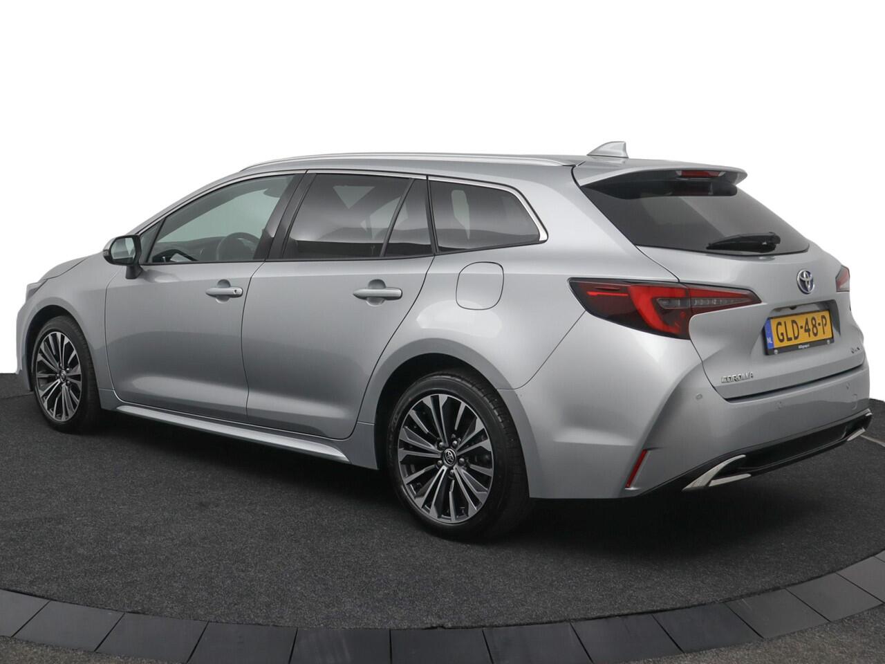 Toyota COROLLA Touring Sports Hybrid 140 Dynamic | Leder / Stof bekleding | Parkeersensoren | Stoelverwarming |