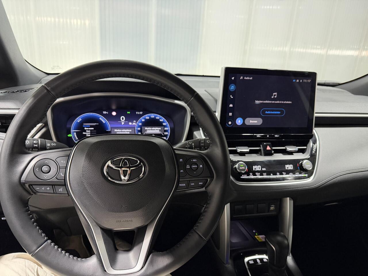 Toyota COROLLA Cross Hybrid 140 Dynamic | Elektrische achterklep, navigatie Apple CarPlay/Android Auto, draadloze telefoonlader, keyless, Adaptieve cruise control