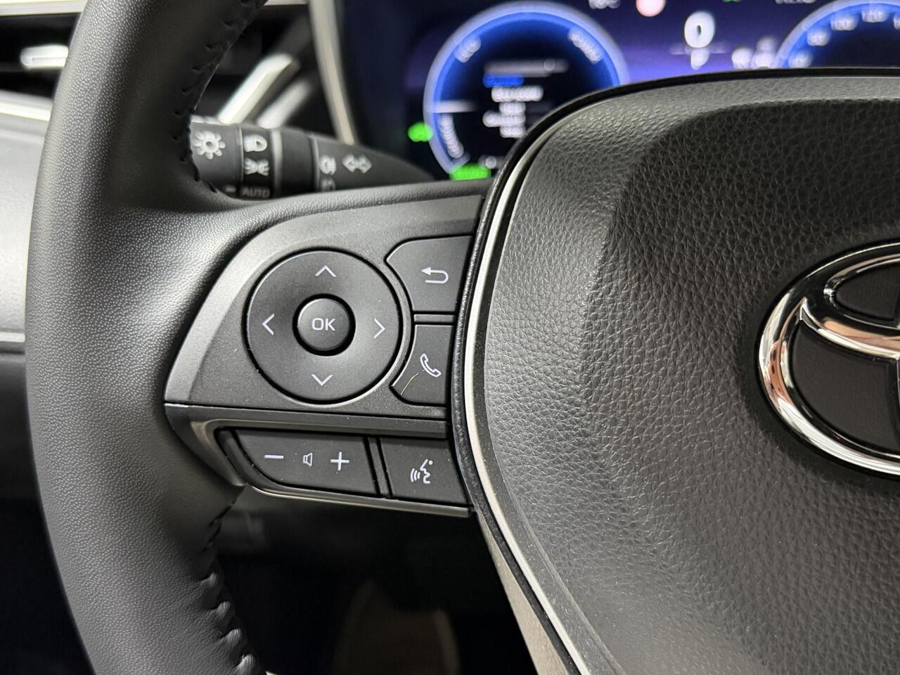 Toyota COROLLA Cross Hybrid 140 Dynamic | Elektrische achterklep, navigatie Apple CarPlay/Android Auto, draadloze telefoonlader, keyless, Adaptieve cruise control