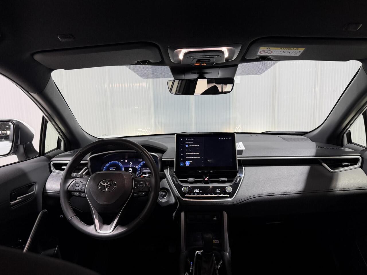Toyota COROLLA Cross Hybrid 140 Dynamic | Elektrische achterklep, navigatie Apple CarPlay/Android Auto, draadloze telefoonlader, keyless, Adaptieve cruise control
