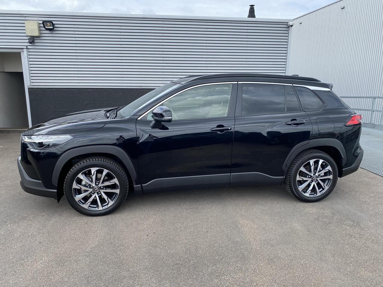 Toyota COROLLA Cross Hybrid 200 Style Panoramadak, stoelverwarming, navigatie Apple CarPlay/Android Auto, dodehoekdetectie, adaptieve cruise control,