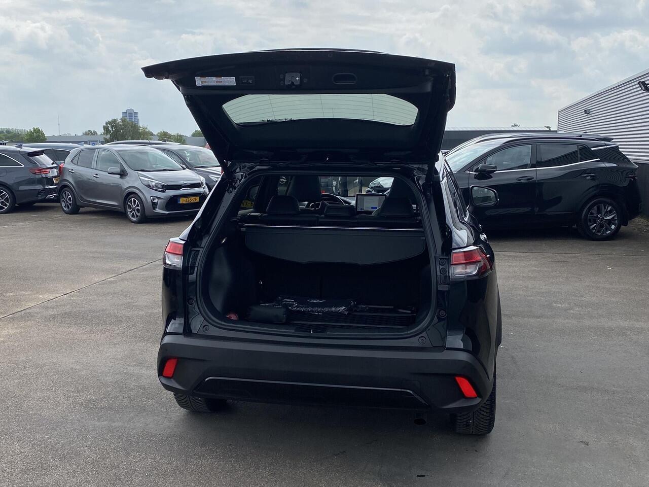 Toyota COROLLA Cross Hybrid 200 Style Panoramadak, stoelverwarming, navigatie Apple CarPlay/Android Auto, dodehoekdetectie, adaptieve cruise control,