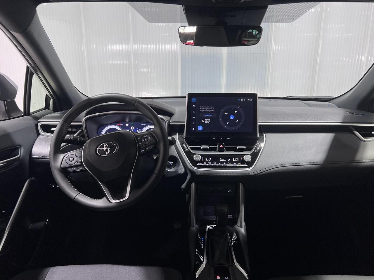 Toyota COROLLA Cross Hybrid 140 Dynamic Adaptieve cruise control, navigatie Apple CarPlay/Android Auto, draadloze telefoonlader, keyless, Elektrische achterklep