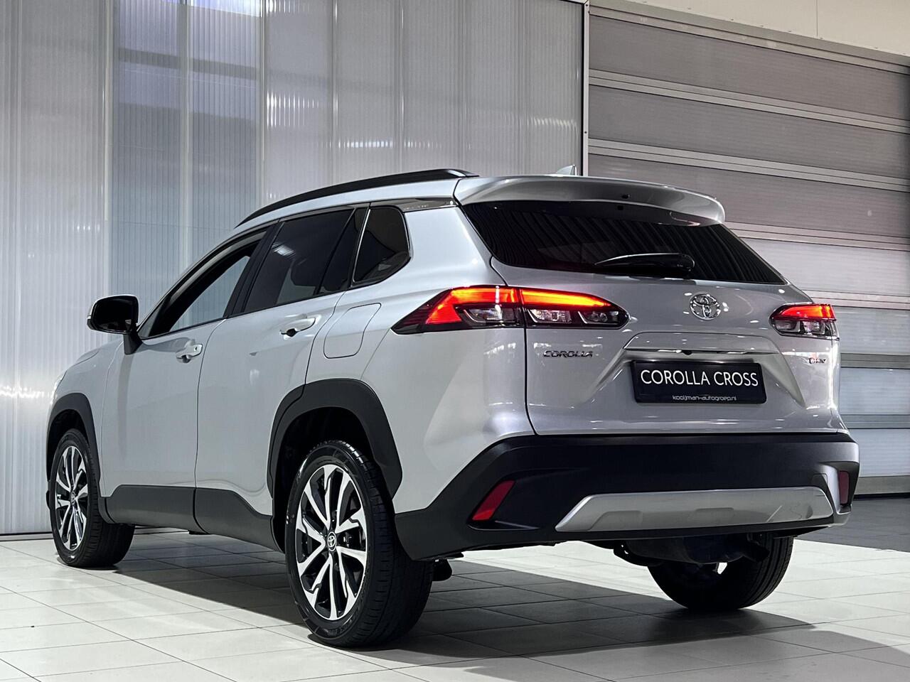 Toyota COROLLA Cross Hybrid 140 Dynamic Adaptieve cruise control, navigatie Apple CarPlay/Android Auto, draadloze telefoonlader, keyless, Elektrische achterklep