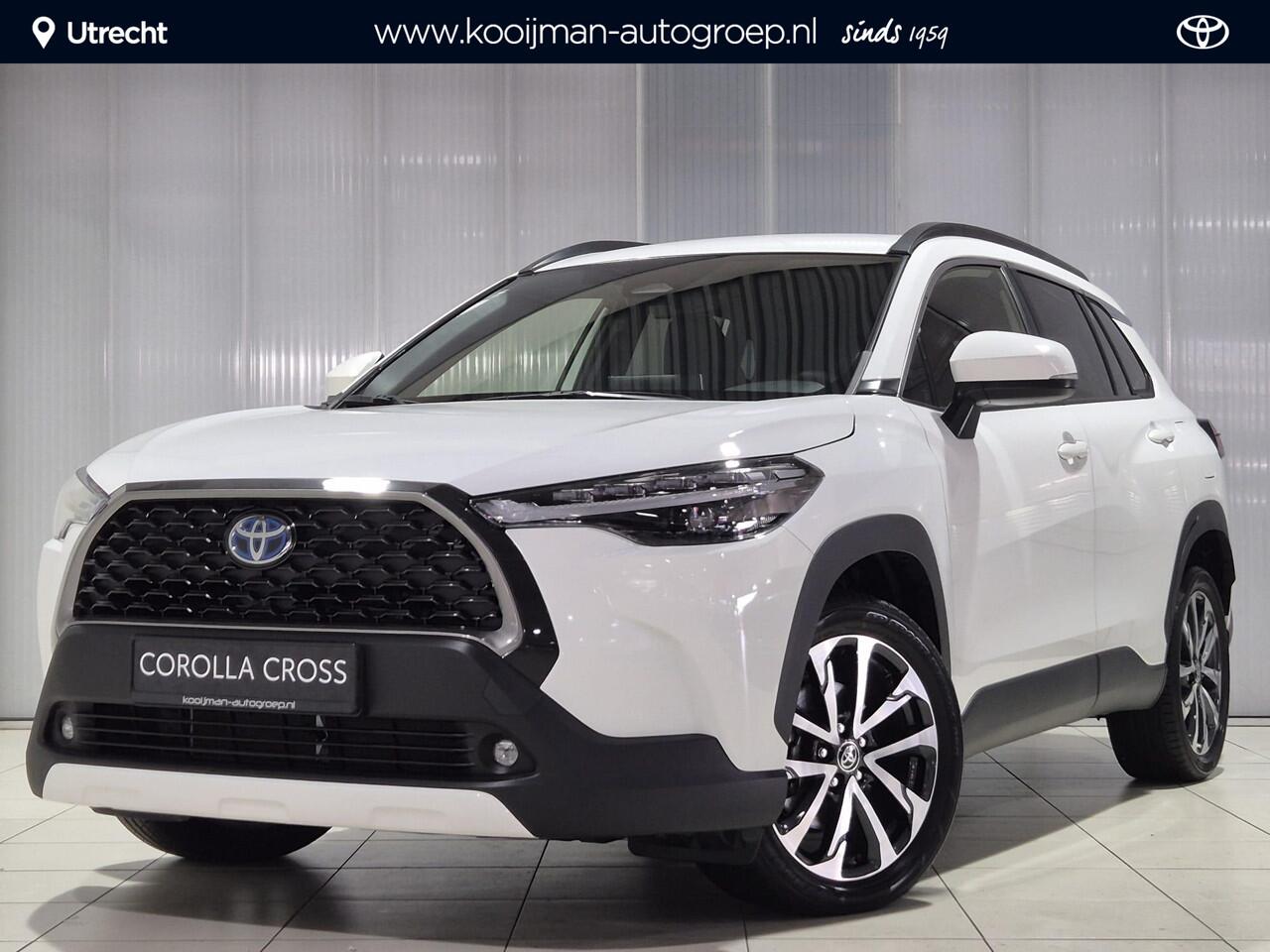 Toyota COROLLA Cross Hybrid 200 Dynamic Adaptieve cruise control, navigatie Apple CarPlay/Android Auto, draadloze telefoonlader, keyless, Elektrische achterklep