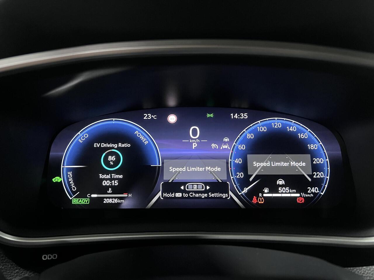 Toyota COROLLA Cross Hybrid 140 Executive Edition Panoramadak, Dodehoekdetectie, Parkeersensoren voor + achter, Elektrische achterklep, Led, Navi, Garantie t/m 2034!