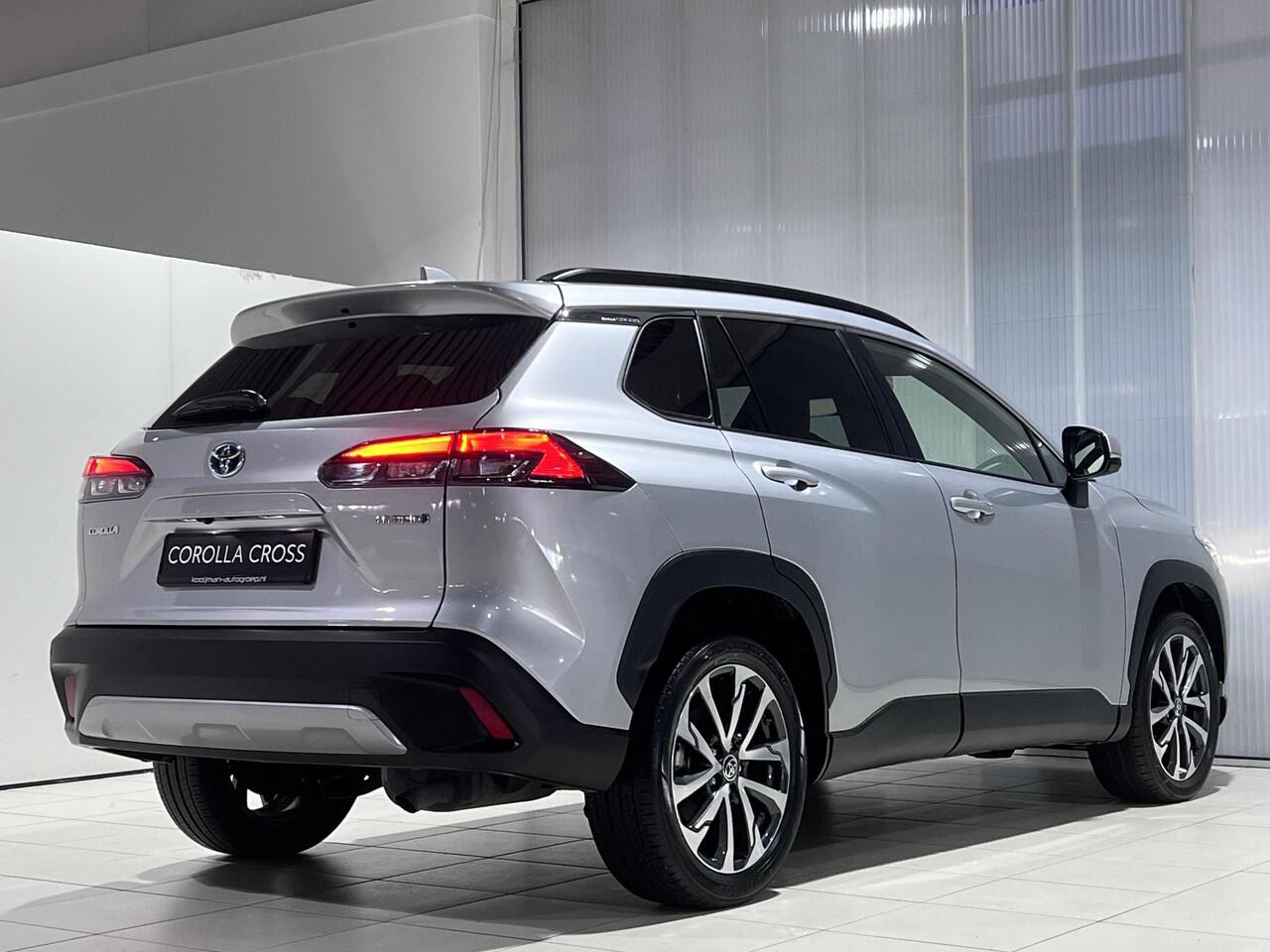 Toyota COROLLA Cross Hybrid 140 Executive Edition Panoramadak, Dodehoekdetectie, Parkeersensoren voor + achter, Elektrische achterklep, Led, Navi, Garantie t/m 2034!