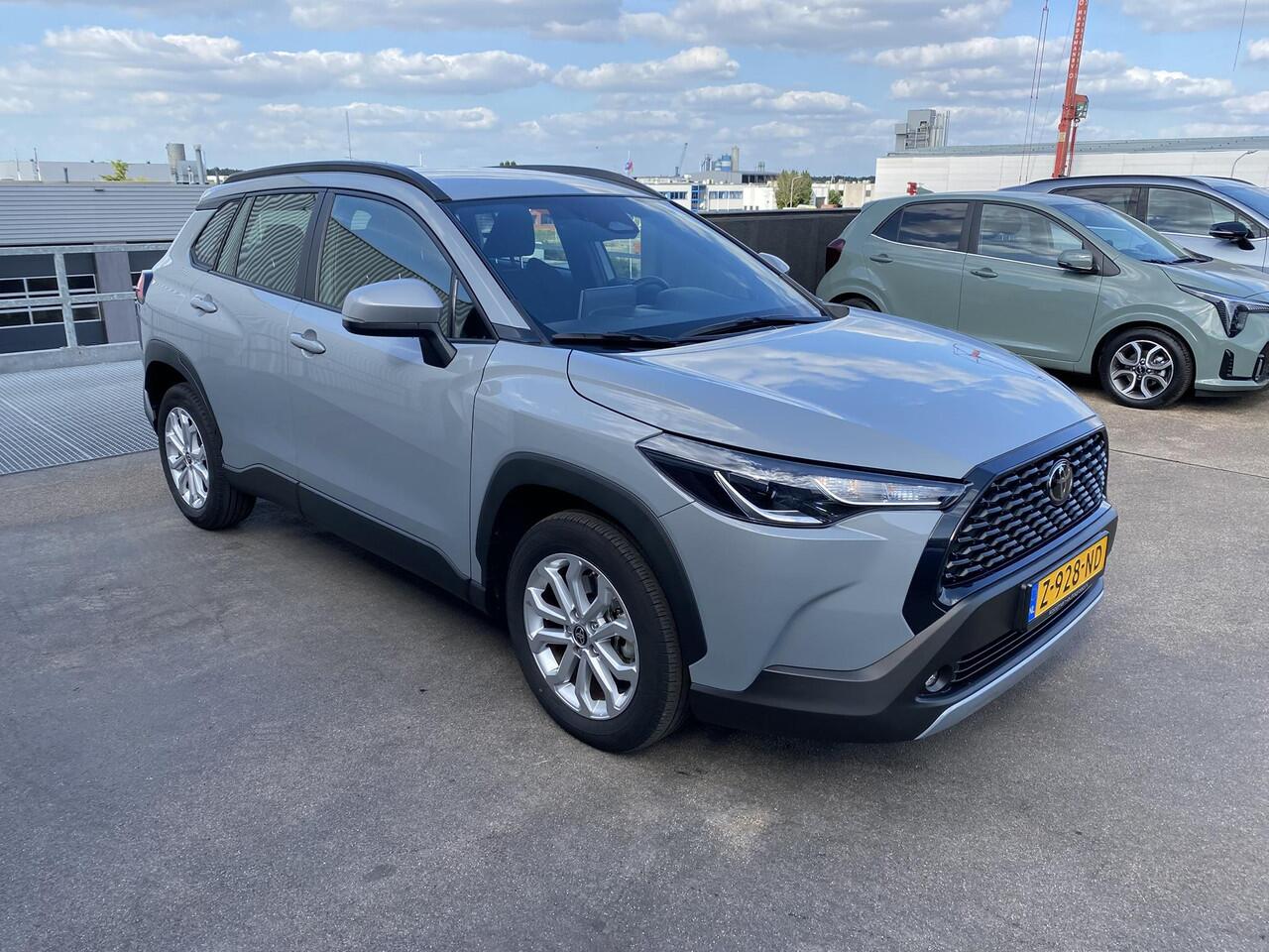 Toyota COROLLA Cross Hybrid 140 Active Navigatie Apple CarPlay/Android Auto, achteruitrij camera, adaptieve cruise control, keyless entry- & start