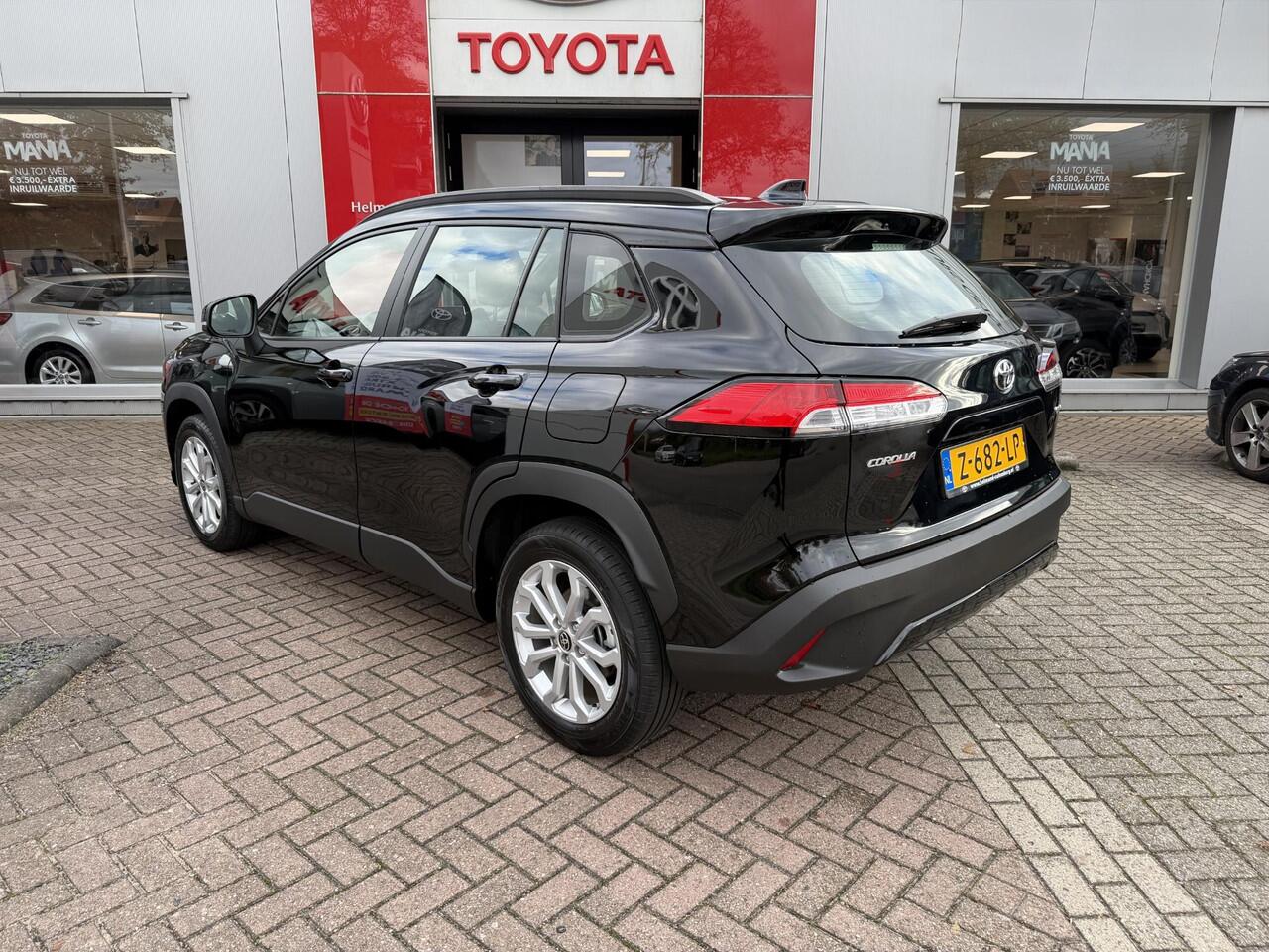 Toyota COROLLA Cross Hybrid 140 Active Keyless | Achteruitrij camera | Navigatie Apple CarPlay/Android Auto | Nederlandse auto | Lage KM stand |