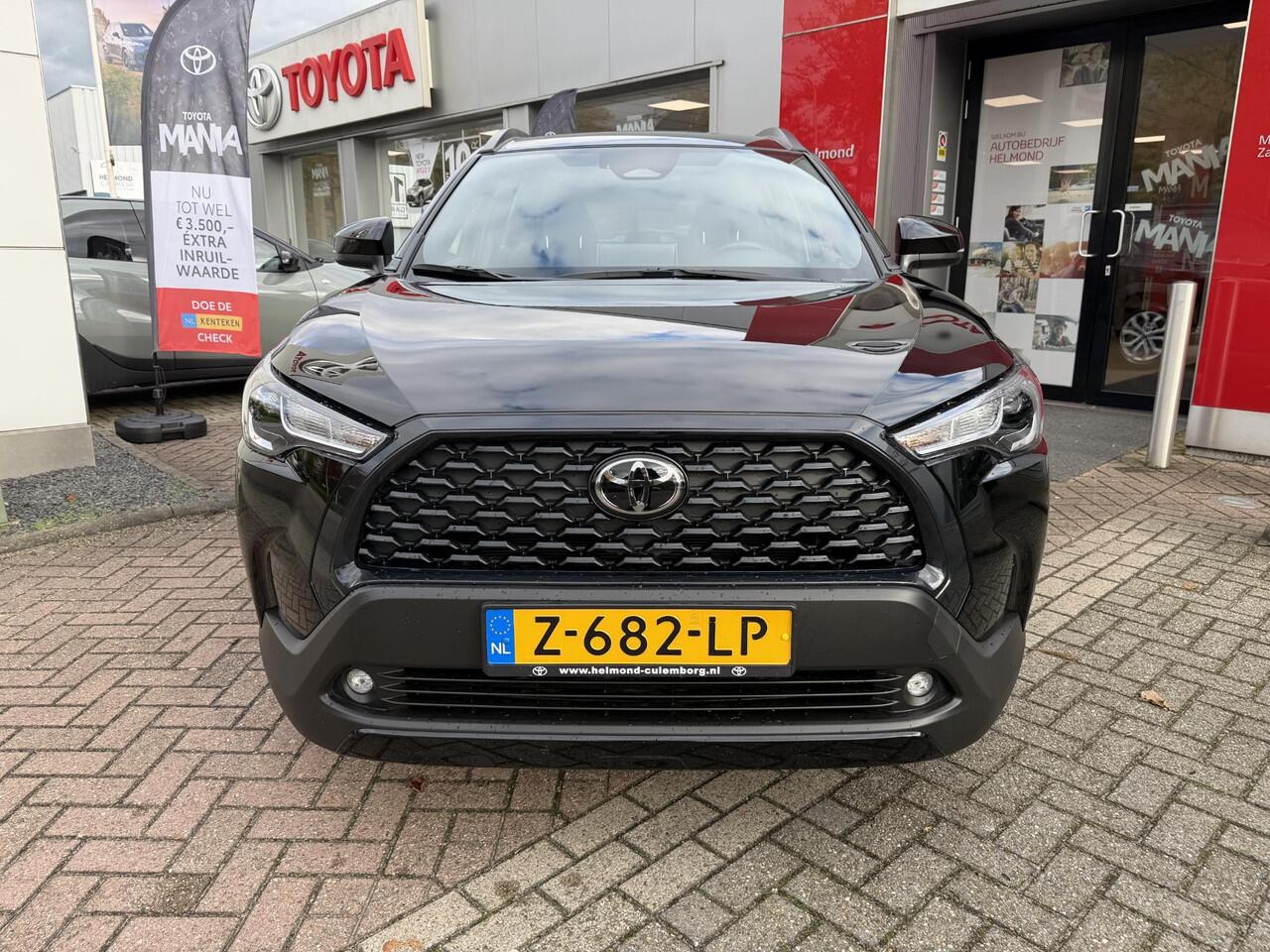 Toyota COROLLA Cross Hybrid 140 Active Keyless | Achteruitrij camera | Navigatie Apple CarPlay/Android Auto | Nederlandse auto | Lage KM stand |