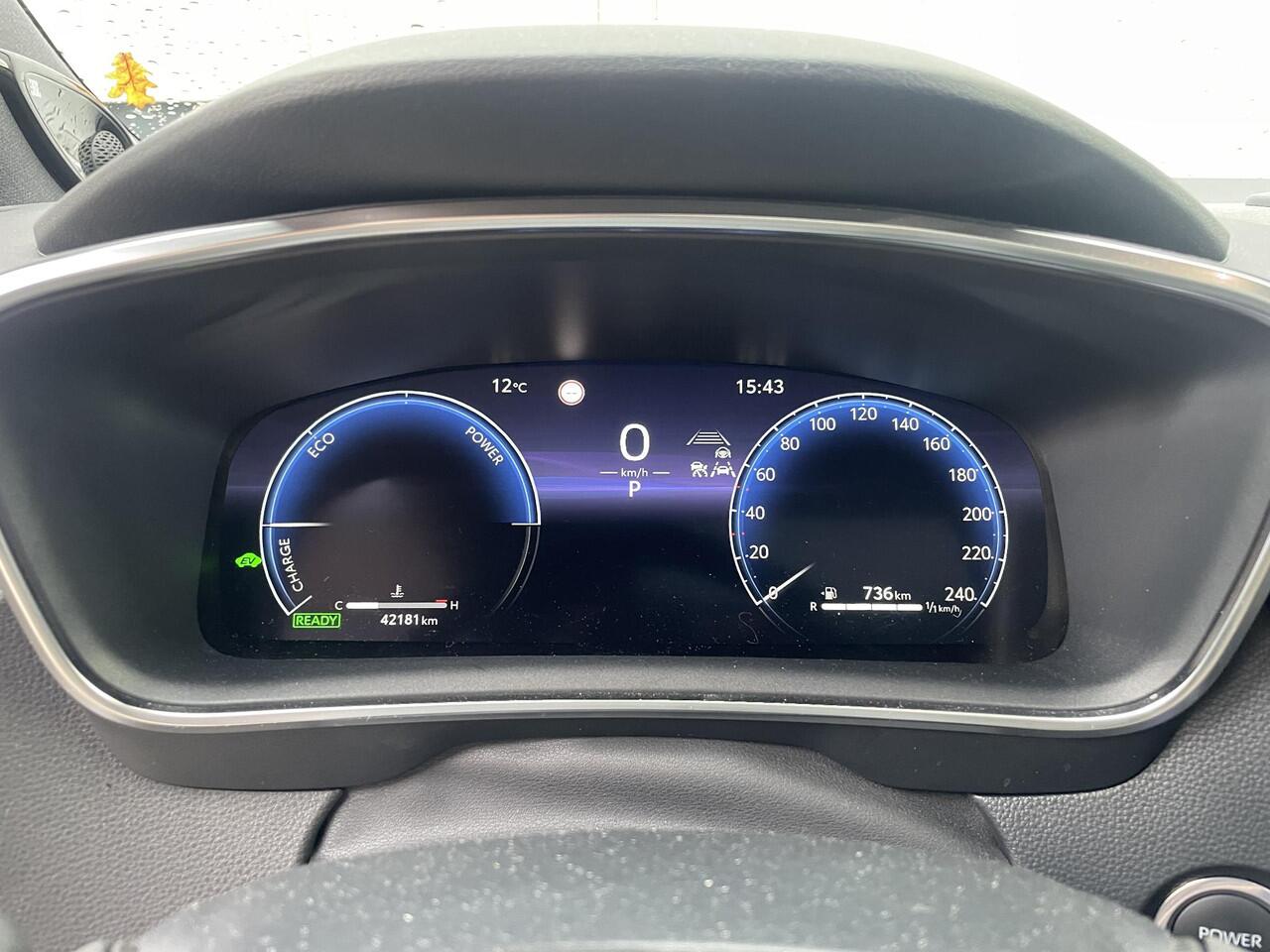 Toyota COROLLA Touring Sports Hybrid 200 Premium | Panoramadak | Trekhaak | All-season banden Allerduurste type