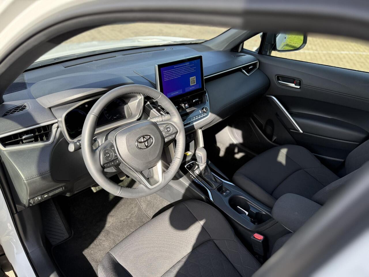Toyota COROLLA Cross Hybrid 140 Style Elektr. klep | Keyless | ACC | Stoel-stuurverwarming
