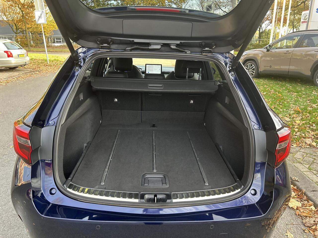 Toyota COROLLA Touring Sports Hybrid 140 Executive