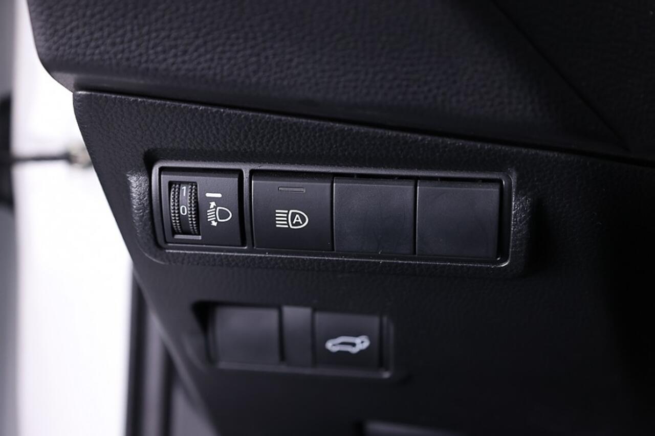 Toyota COROLLA Cross Hybrid 140 Style | Half LEDER | Trekhaak ? 1e Eigenaar