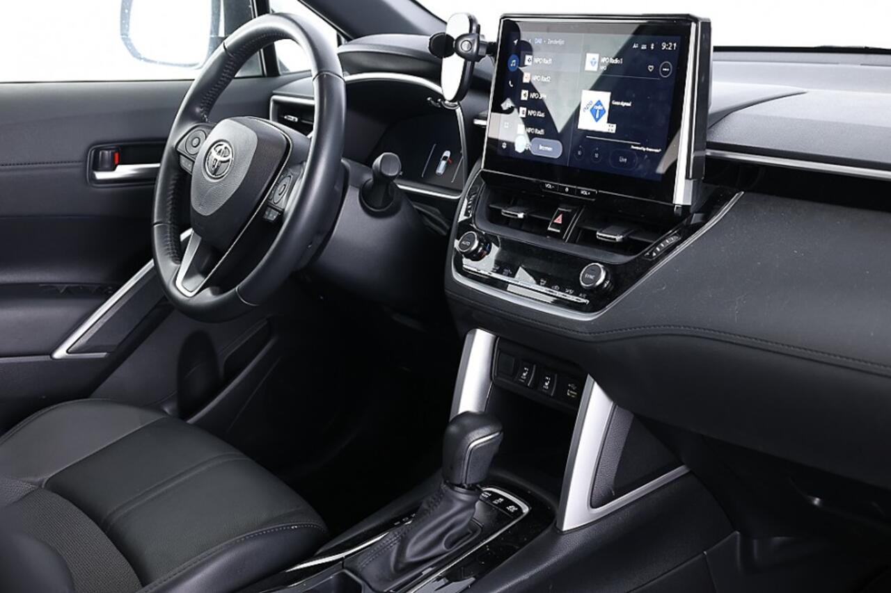 Toyota COROLLA Cross Hybrid 140 Style | Half LEDER | Trekhaak ? 1e Eigenaar
