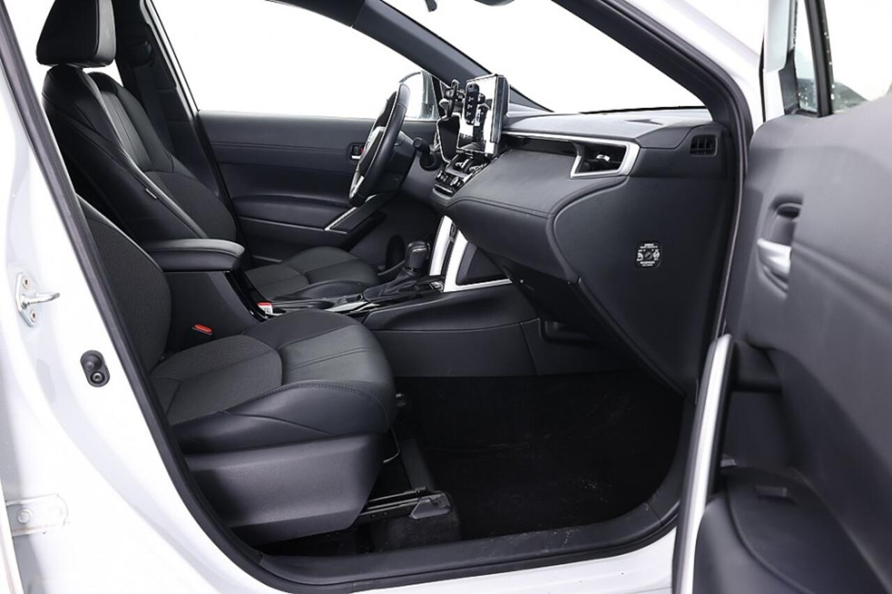 Toyota COROLLA Cross Hybrid 140 Style | Half LEDER | Trekhaak ? 1e Eigenaar