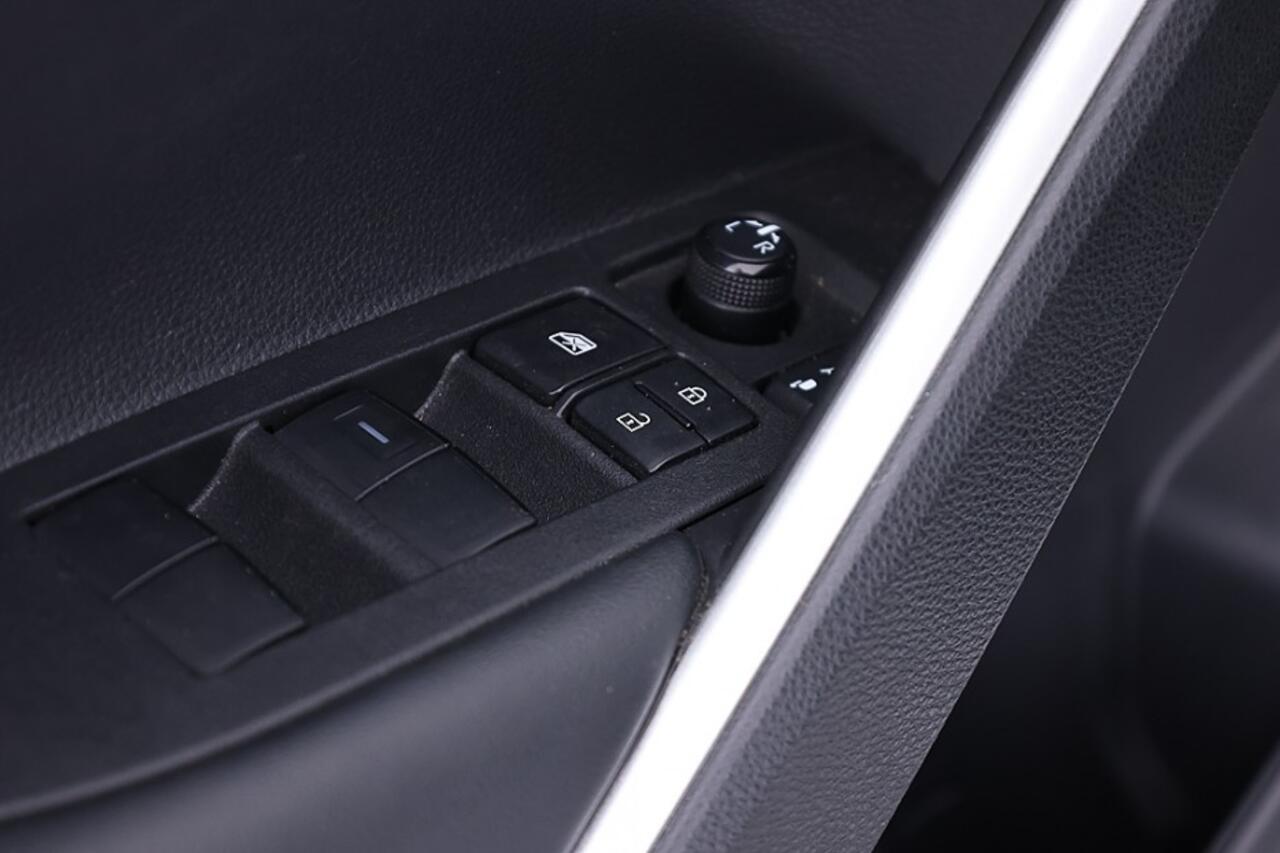 Toyota COROLLA Cross Hybrid 140 Style | Half LEDER | Trekhaak ? 1e Eigenaar