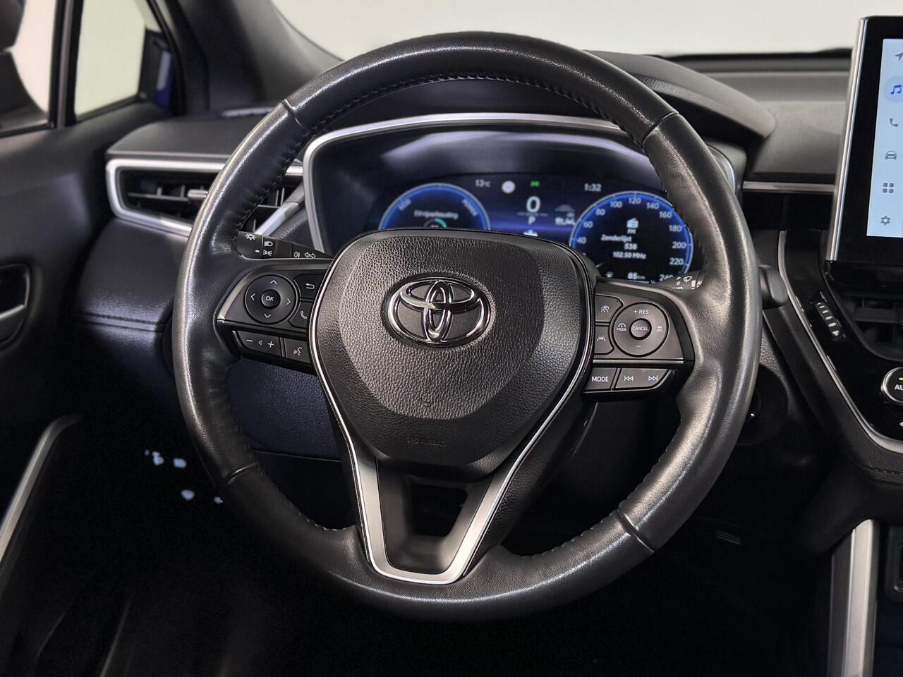 Toyota COROLLA Cross Hybrid 140 Style Plus |