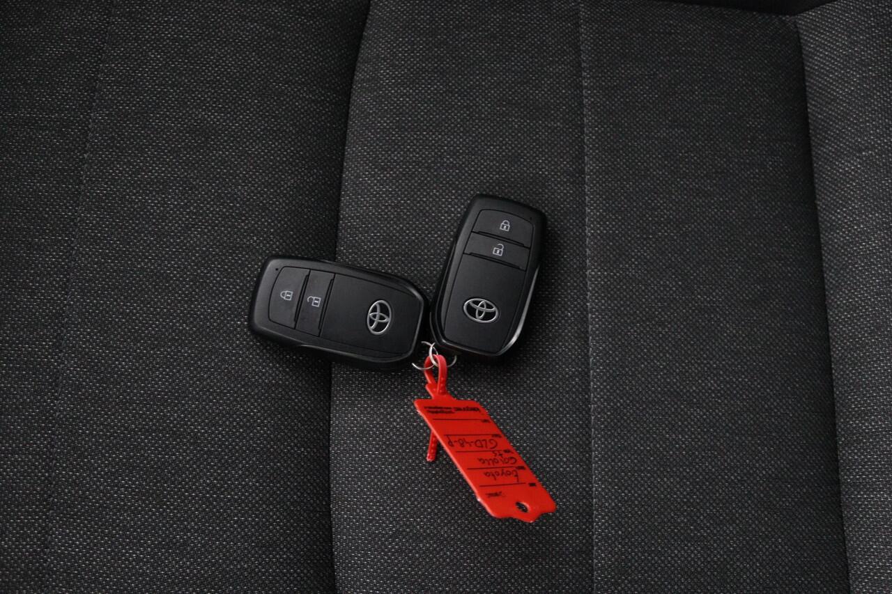 Toyota COROLLA Touring Sports Hybrid 140 Dynamic | Leder / Stof bekleding | Parkeersensoren | Stoelverwarming |