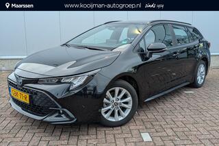 toyota-corolla-touring-sports-hybri