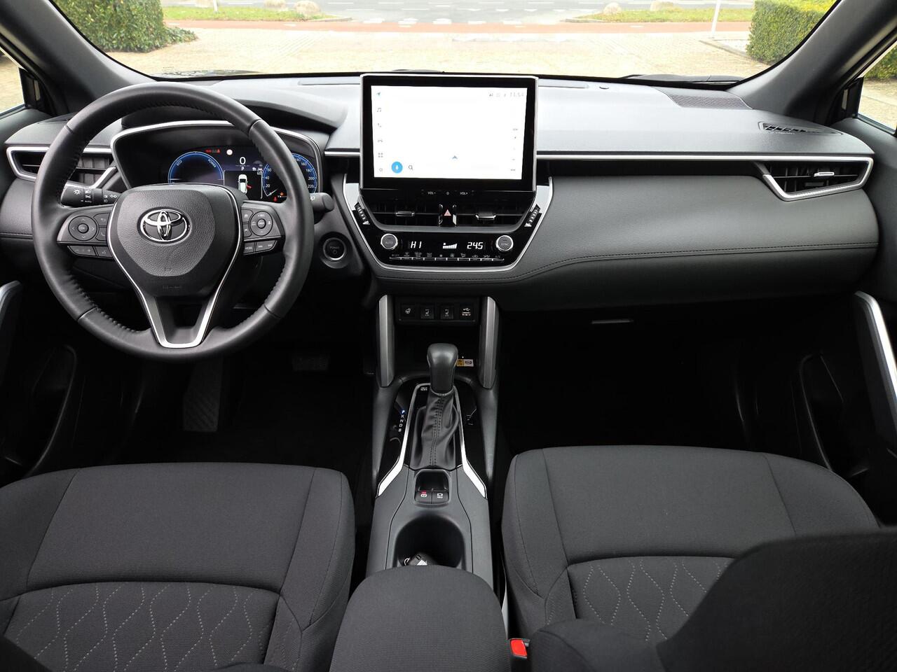 Toyota COROLLA Cross 2.0 High Power Hybrid First Edition | Apple CarPlay | Stuur/Stoel verwarming | Blindspot | Rijklaarprijs incl. garantie |