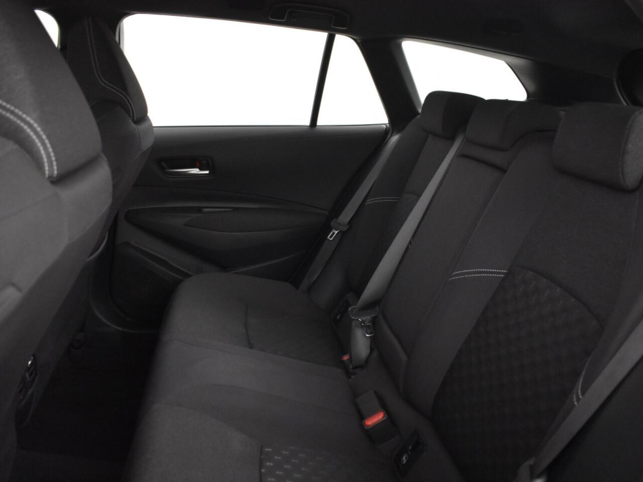 Toyota COROLLA Touring Sports Hybrid 140 Active | Stuur + Stoelverwarming | Carplay |