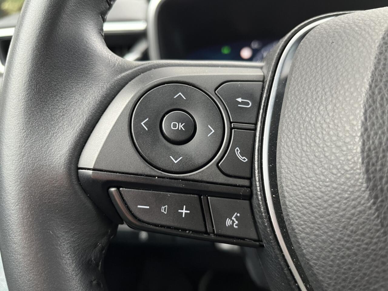 Toyota COROLLA Touring Sports Hybrid 140 Dynamic | Parkeersensoren V+A | All Seasons