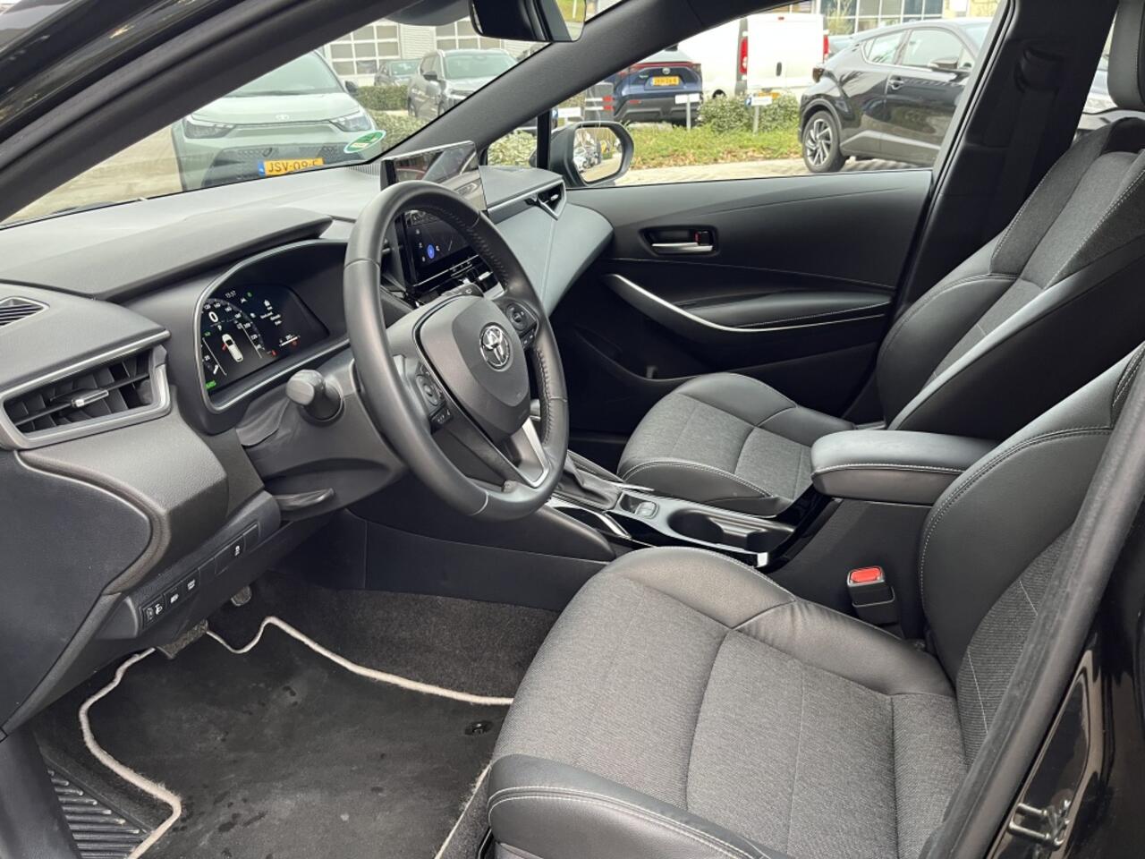 Toyota COROLLA Touring Sports Hybrid 140 Dynamic | Parkeersensoren V+A | All Seasons