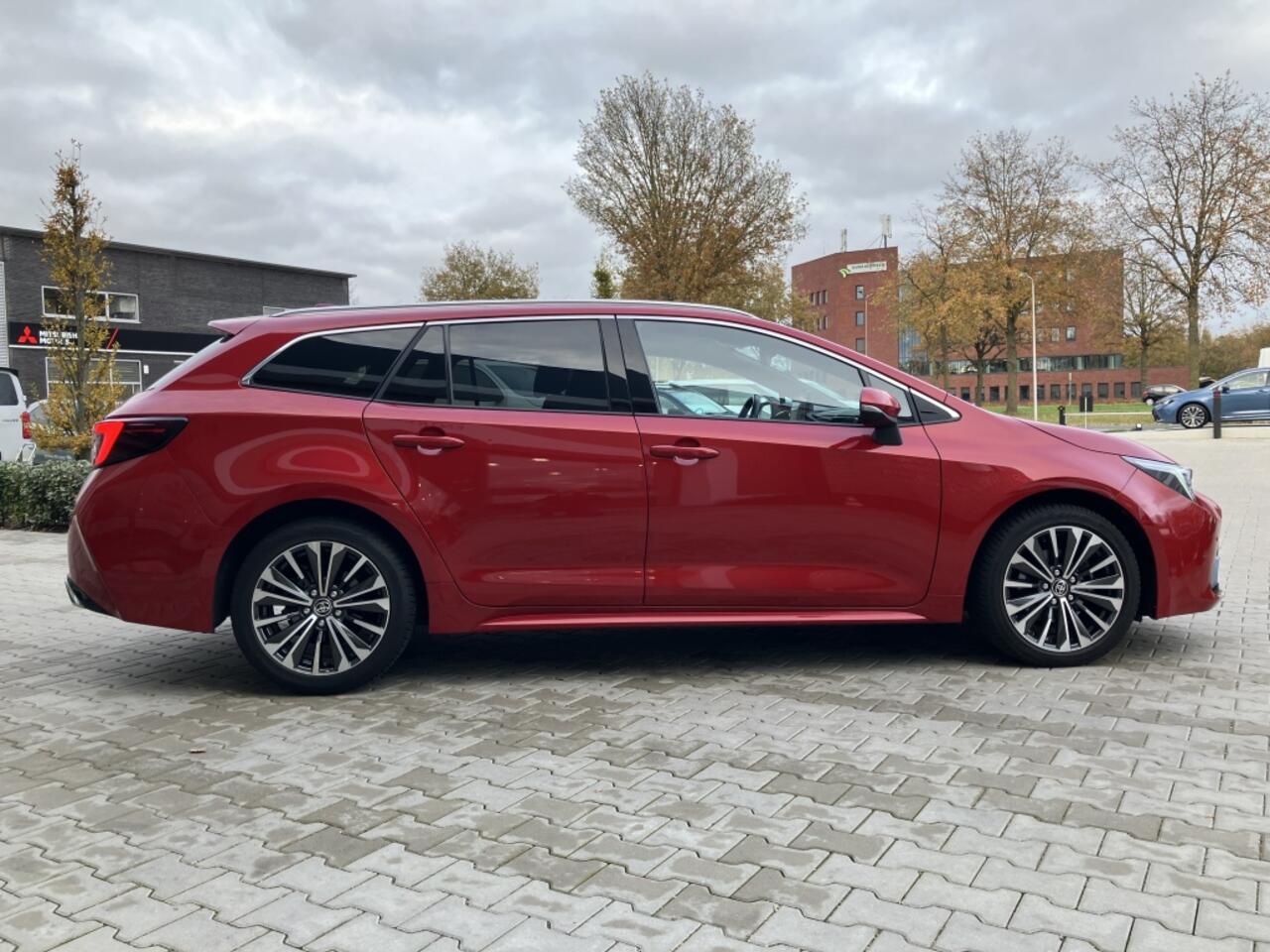 Toyota COROLLA Touring Sports Hybrid 140 Dynamic | Blindspot | Pdc V+A | Stoel/Stuur verw
