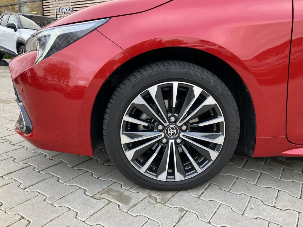 Toyota COROLLA Touring Sports Hybrid 140 Dynamic | Blindspot | Pdc V+A | Stoel/Stuur verw