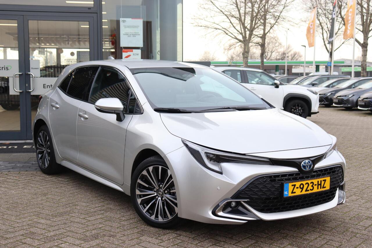 Toyota COROLLA Hybrid 140 Dynamic , Parkeersensoren , Stoelverwarming
